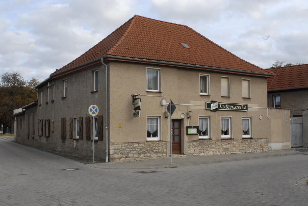 Gasthaus ,,Zum Schwarzen Baer" Gusten 외부 사진