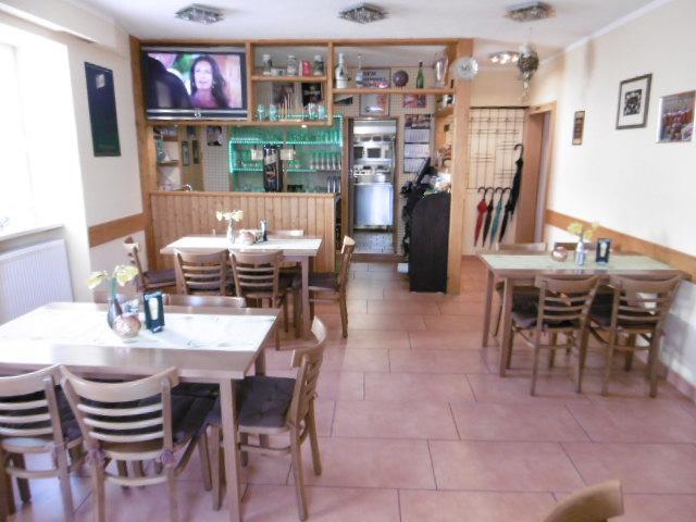 Gasthaus ,,Zum Schwarzen Baer" Gusten 외부 사진